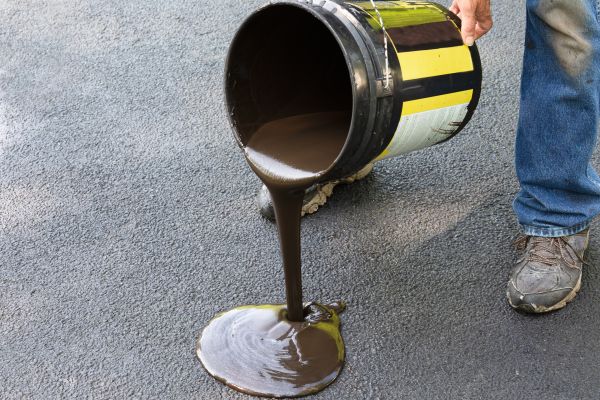 Blacktop Pavement Sealing
